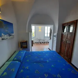 Finestre Sul Mare Alloggio per agriturismo San Lorenzo al Mare