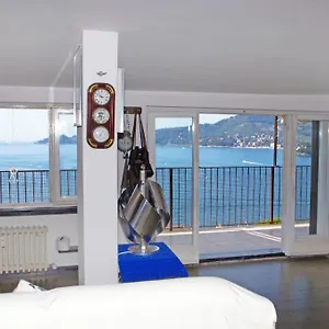 Nautilus Vista Mare Mozzafiato A 180 Gradi- Posto Auto Privato - 2 Matrimoniali 1 Divano Letto Singolo-sky,netflix Appartamento Rapallo